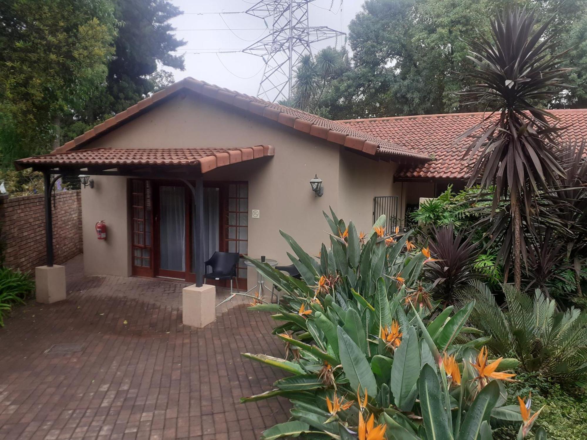 Serenight Guesthouse Pretoria-Noord エクステリア 写真