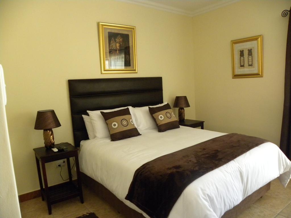 Serenight Guesthouse Pretoria-Noord エクステリア 写真