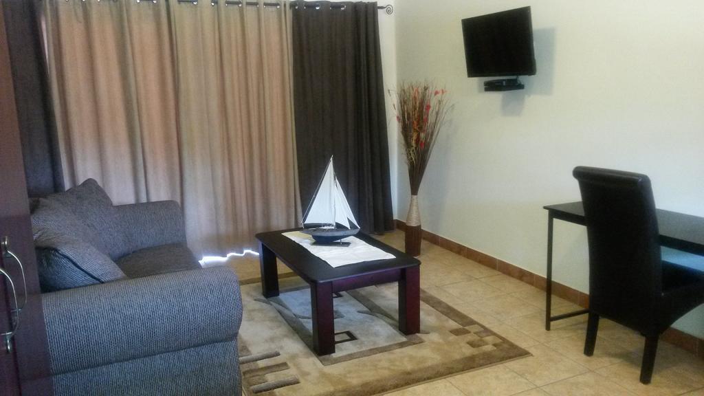 Serenight Guesthouse Pretoria-Noord 部屋 写真