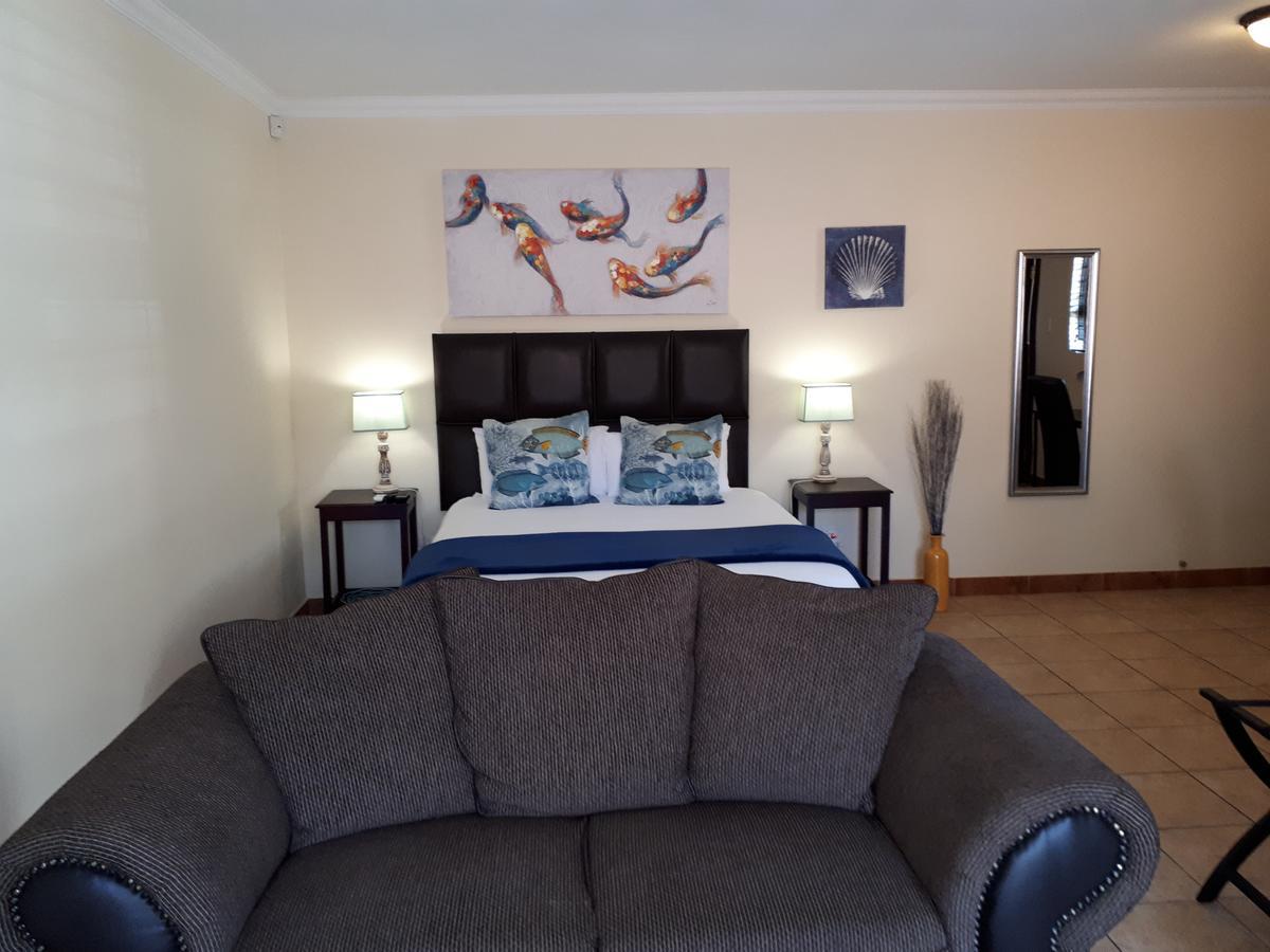 Serenight Guesthouse Pretoria-Noord エクステリア 写真